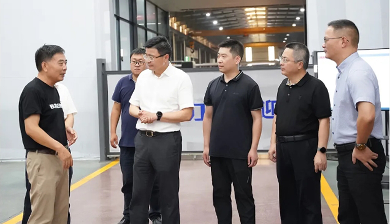 省经信厅副厅长何国强一行莅临开云体育调研